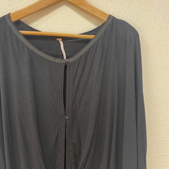 Free People "Keepin On" Tee Black Twist Front Tie Sleeves Flowy Top Women Size M - Picture 3 of 8